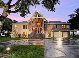 12802 Tri City Beach Rd, Beach City, TX 77523