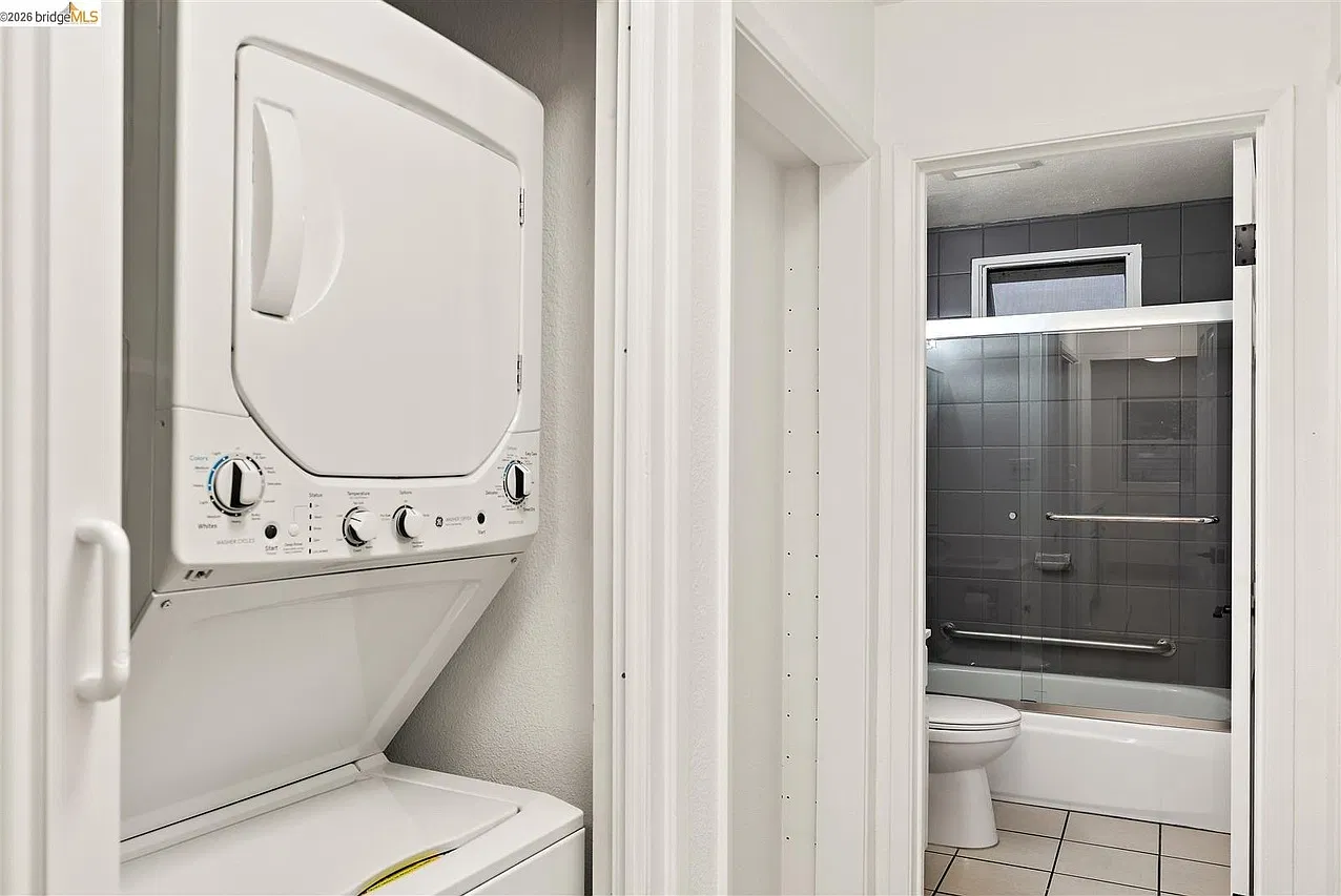2 bed, 630 sqft, $3,100 — Photo 4