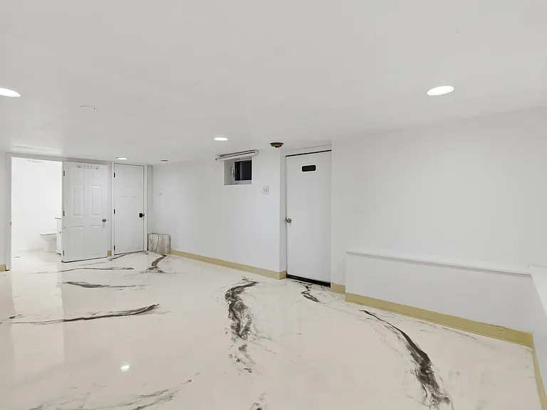 1030 Westmore Meyers Rd — Photo 41