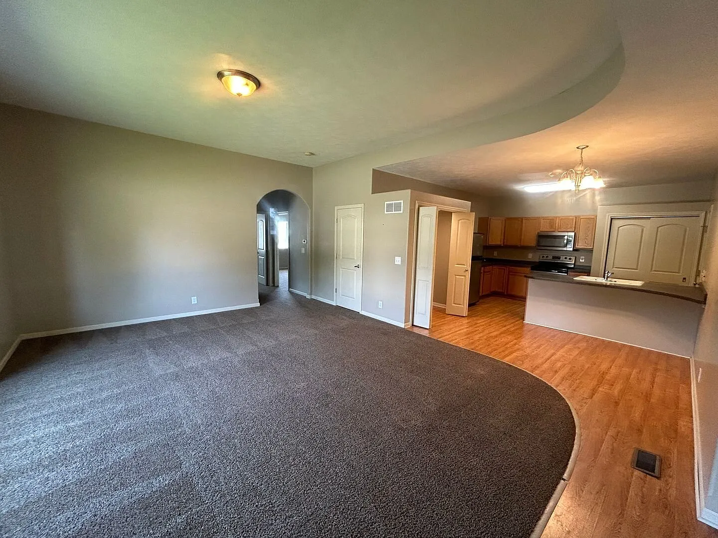 6920 N 15th Unit B — Photo 2