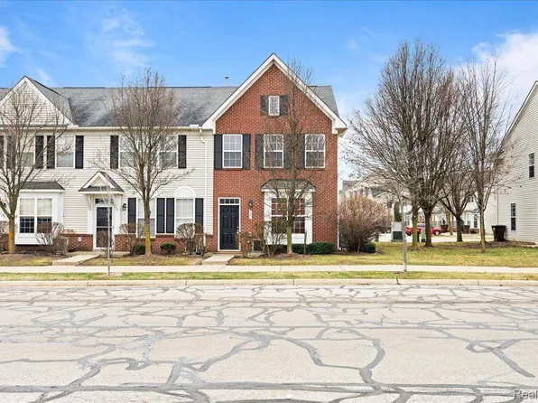 621 Powell Dr, Dundee, MI 48131