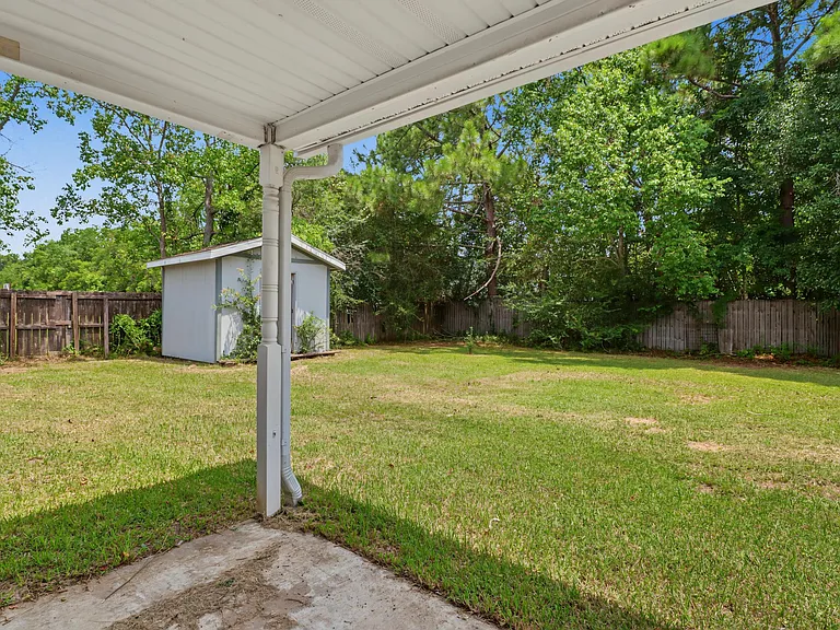 2 Fleetwood Dr — Photo 15