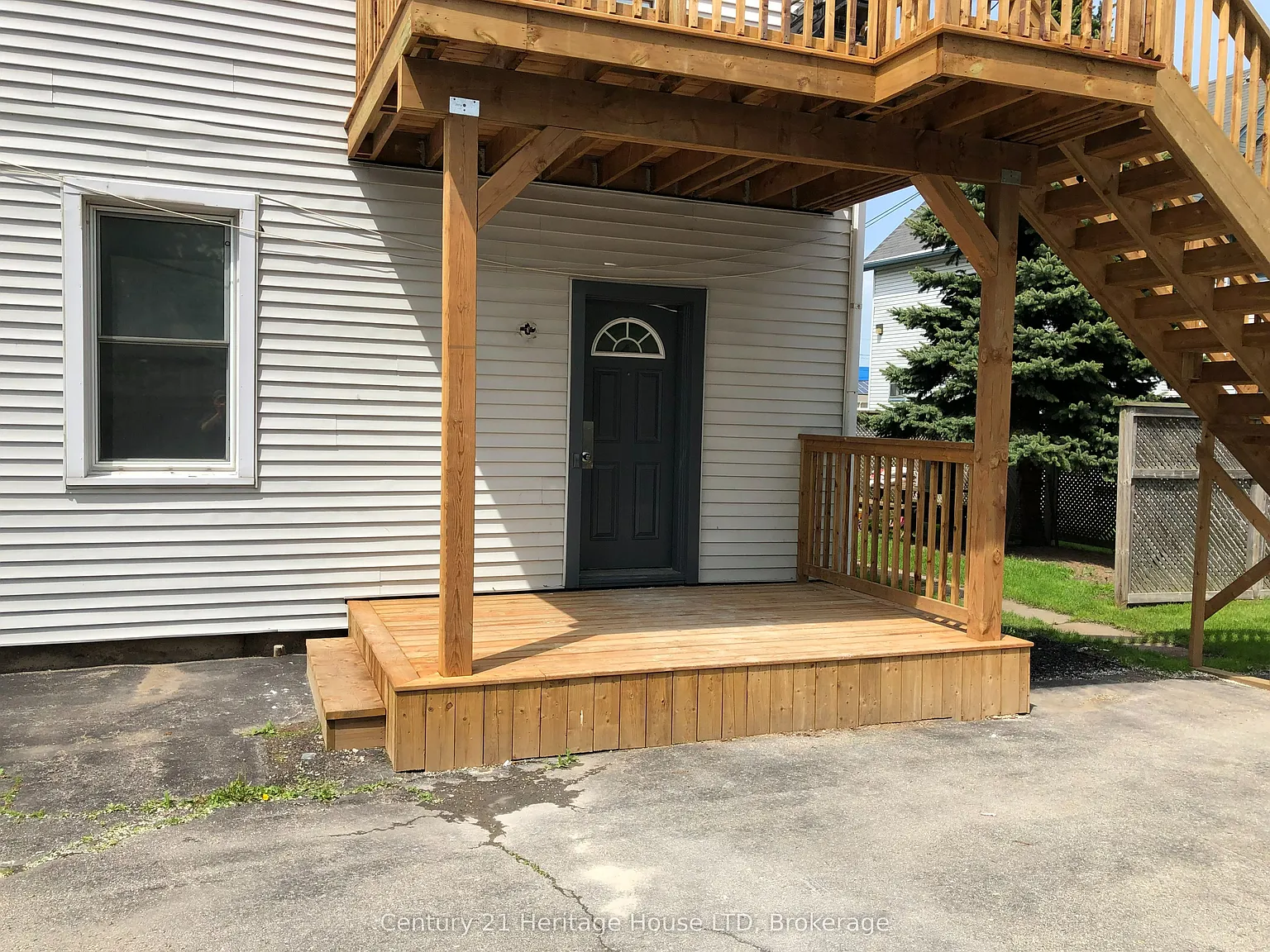 1 bed, $1,400 — Photo 1