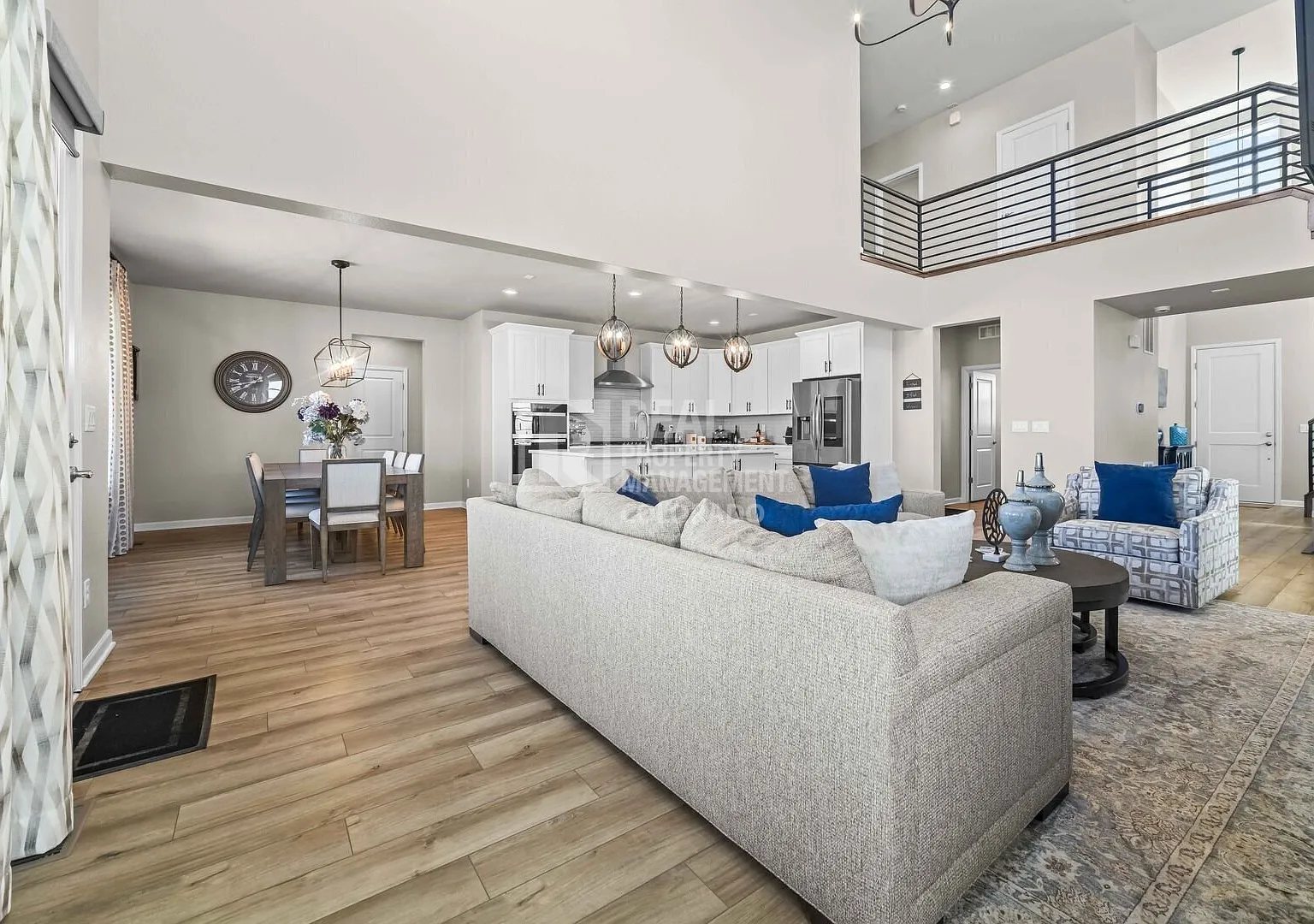 Spacious 3-Bed 3-Bath Castle Rock Home — Photo 4