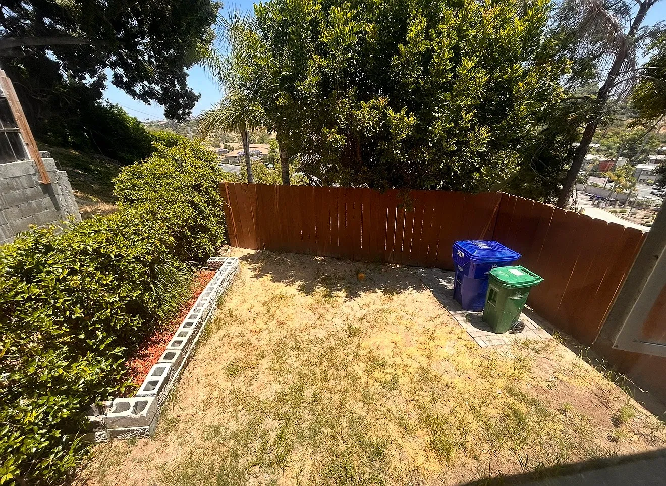 3 bed, 972 sqft, $3,200 — Photo 4