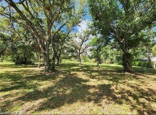 648 Turtle Ln, Labelle, FL 33935