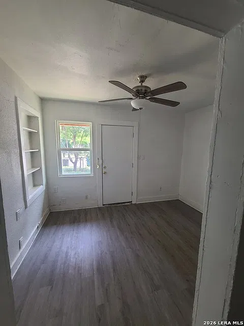 4 bed, 2.0 bath, 1008 sqft, $1,150 — Photo 2