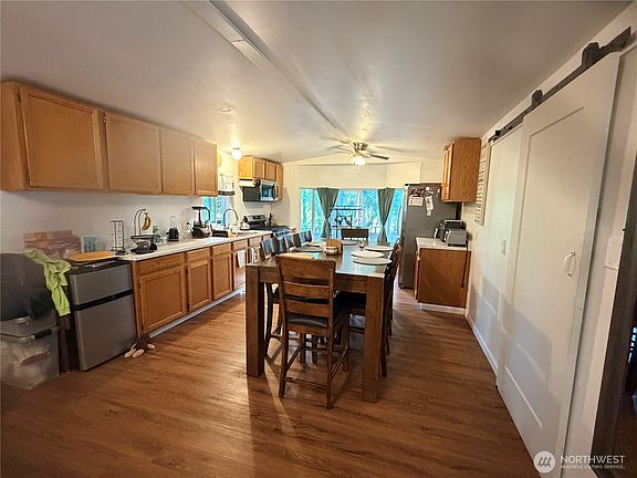 5th image of 506 195th Ave E unit 2 E #2