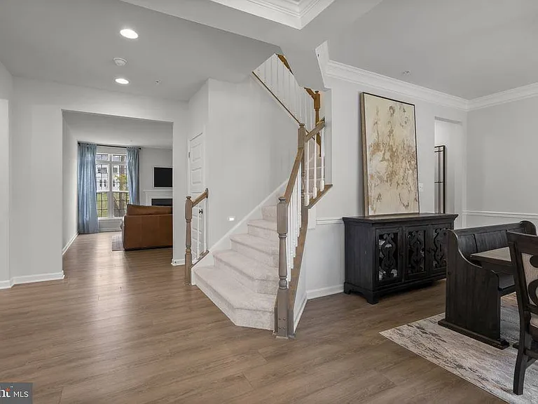5604 Big Huntingdon Ln — Photo 3