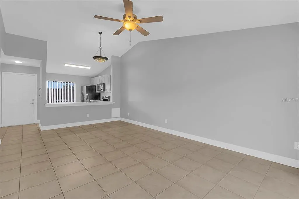 2 bed, 2.0 bath, 990 sqft, $1,750 — Photo 3