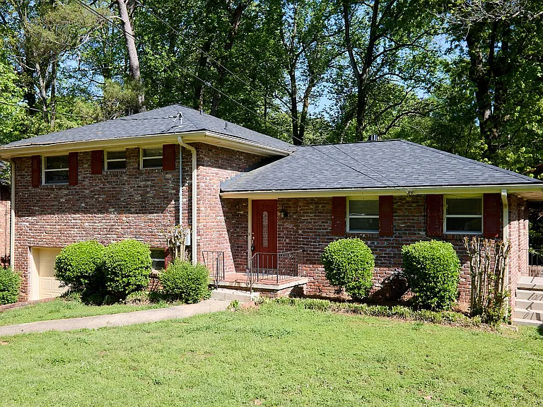 1950 Farris Dr — Photo 1