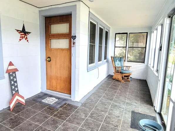 5602 S 79th St, Ralston, NE 68127