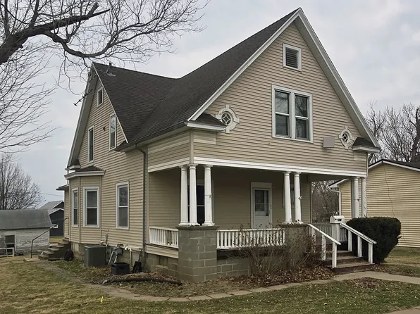 608 S Broadway St, Toledo, IA 52342