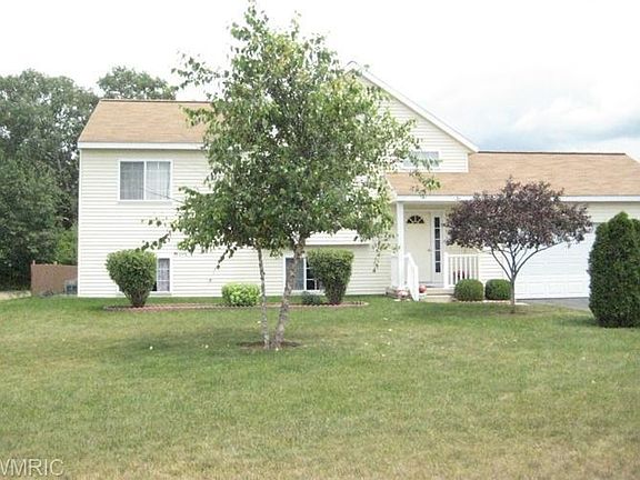 2nd image of 617 Birch Run St