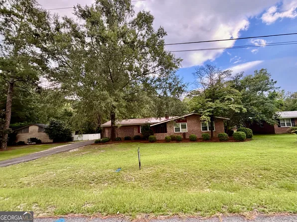 152 Crest Dr, Cochran, GA 31014