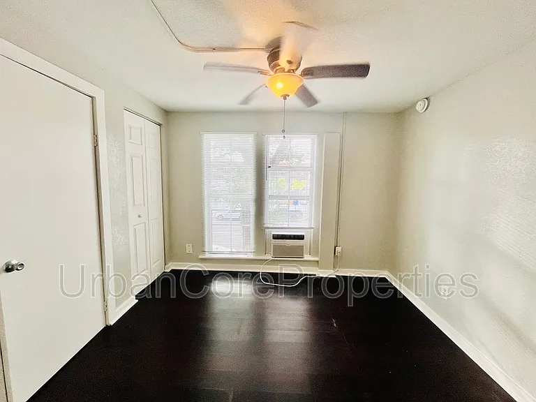 417 4th St N #202 — Photo 11