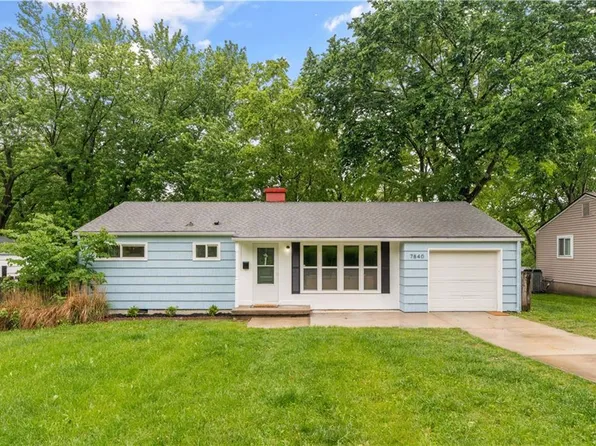 7840 Ash St, Prairie Village, KS 66208