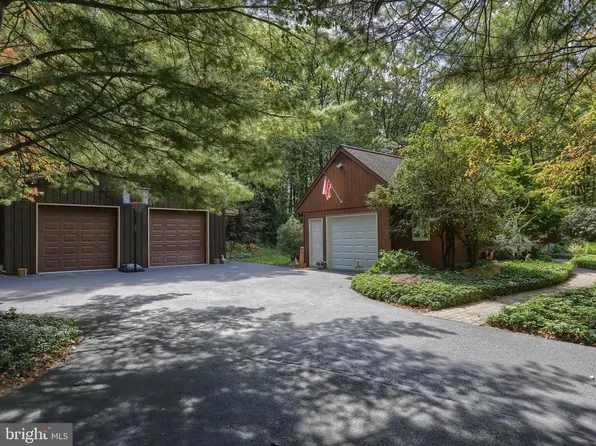 903 Tulip Tree Dr, Lebanon, PA 17042