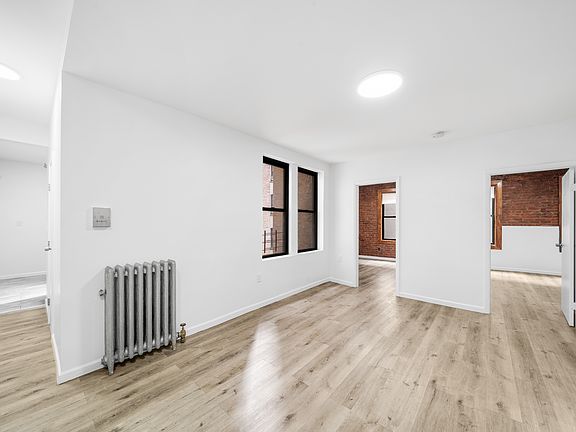 3rd image of 728 W 181st St APT 25