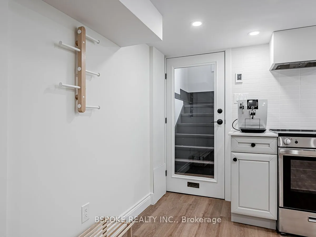 Building Photo - 4 Hartford Ave #BASEMENT