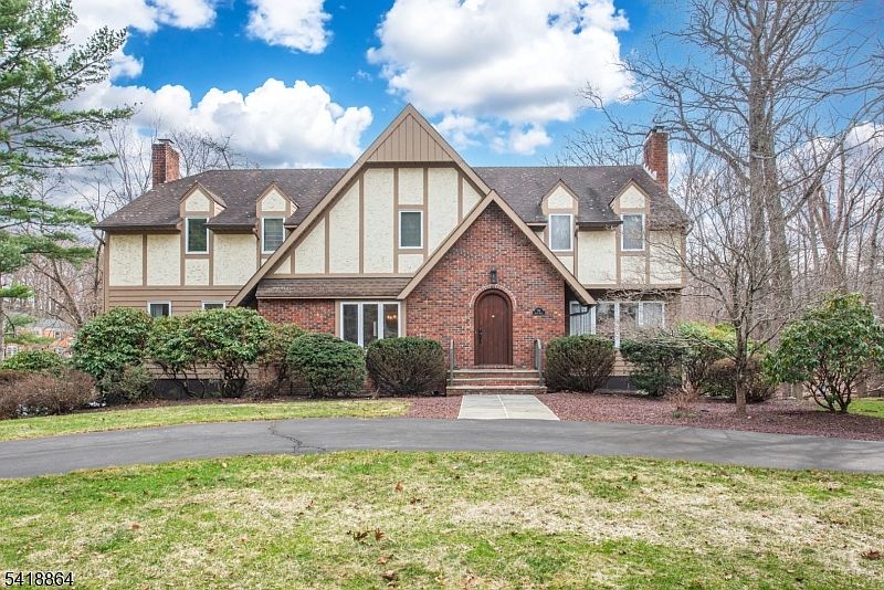 1st image of 20 Arden Rd