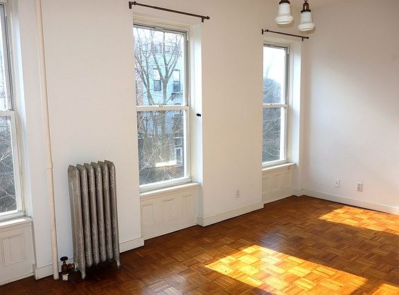 4th image of 56 Saint Johns Pl APT 3