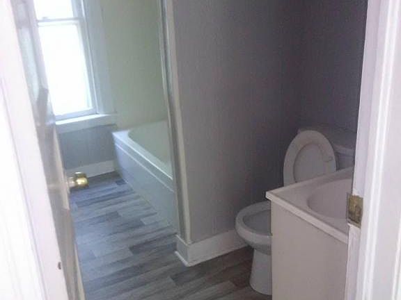5th image of 513 Wetmore St Floor 3