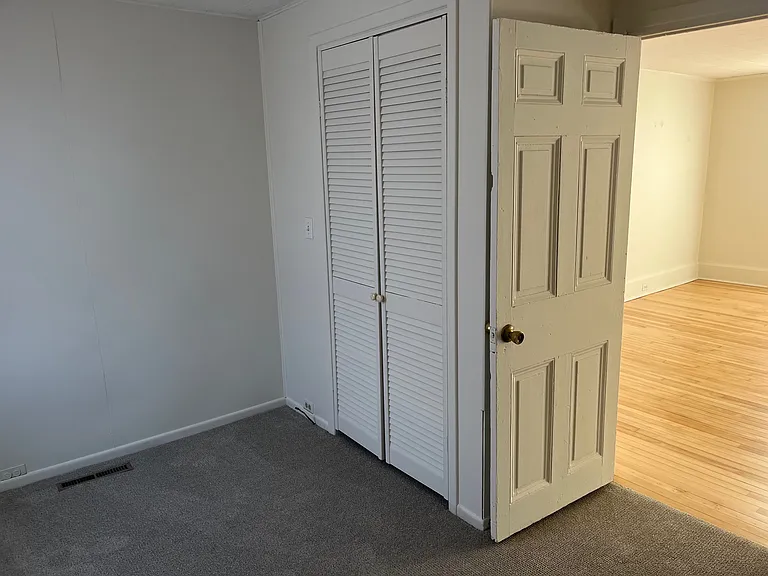 938 Shelburne Rd — Photo 10