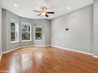 4049 W Wellington Ave #1, Chicago, IL 60641