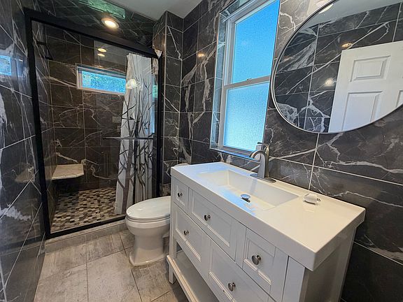 4th image of 183 Myrtle Ave Floor 1