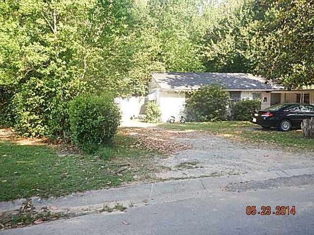 2nd image of 3810 Andrews Dr