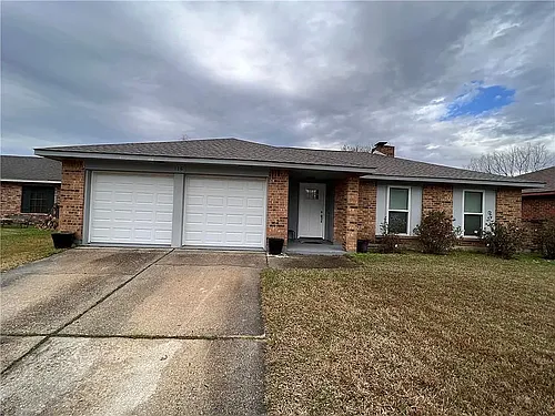 115 Bishops Dr Photo 1 115 Bishops Dr Photo 1