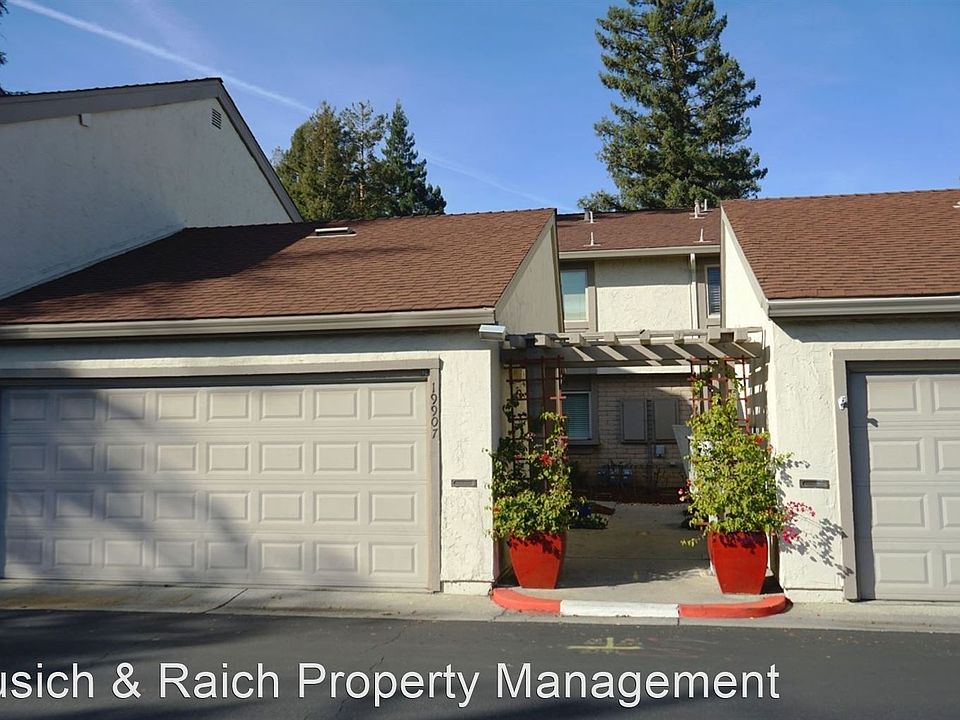 1st image of 19907 Vineyard Ln