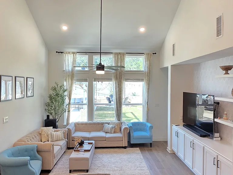 6012 Sean Paul Ln — Photo 1