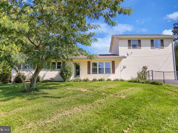 4 Nace St, Millerstown, PA 17062