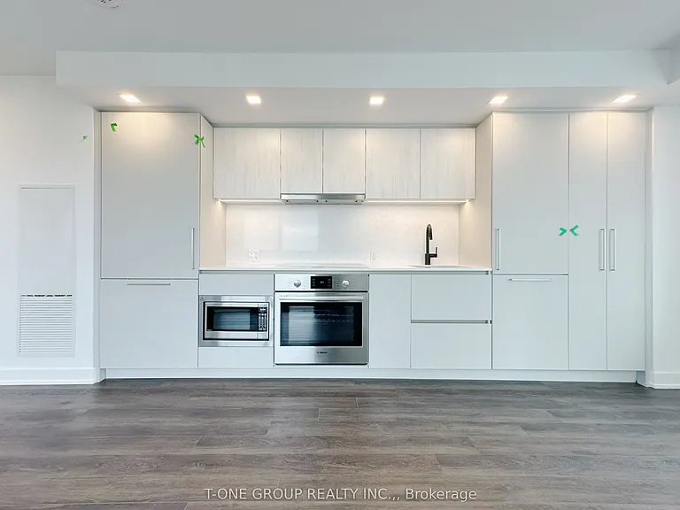 609 Sherbourne St #1804 — Photo 2