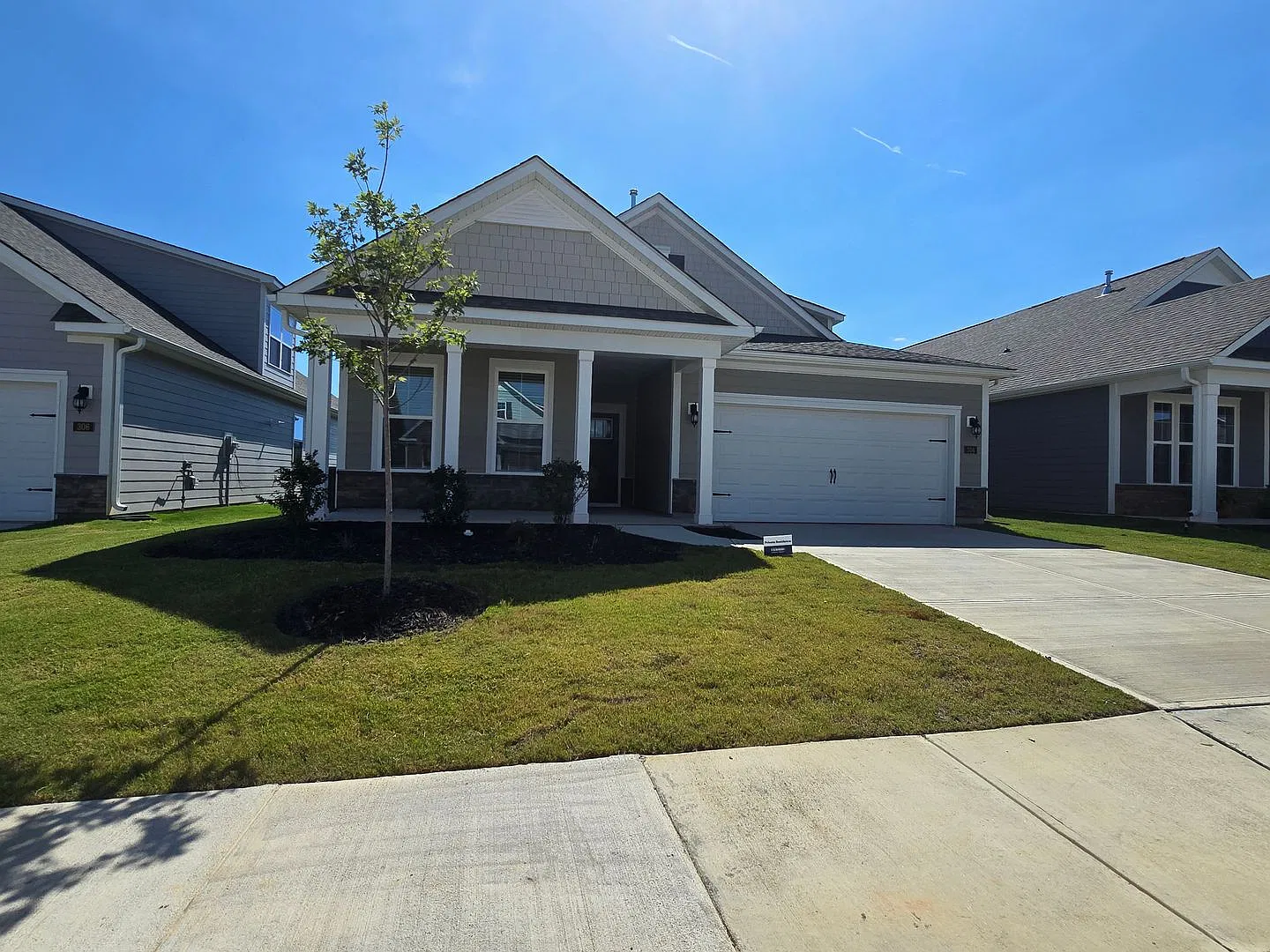 304 Sefton Drive — Photo 2