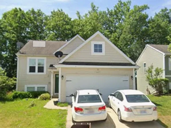 8627 Pinnebog River Dr, Fowlerville, MI 48836