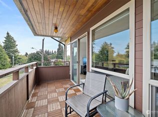 13433 Roosevelt Way N APT 302, Seattle, WA