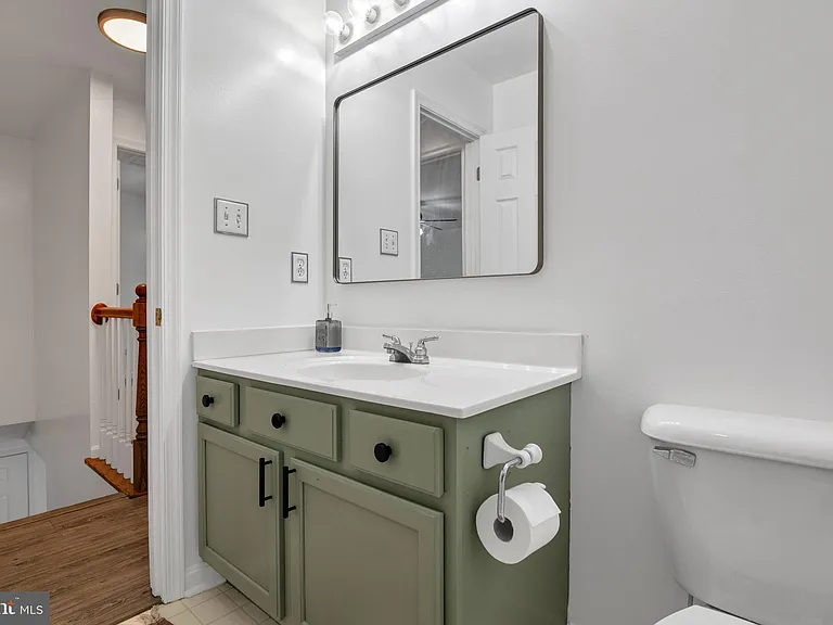 583 Norwich Dr — Photo 27