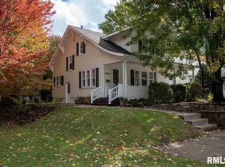 2201 24 1/2 St, Rock Island, IL