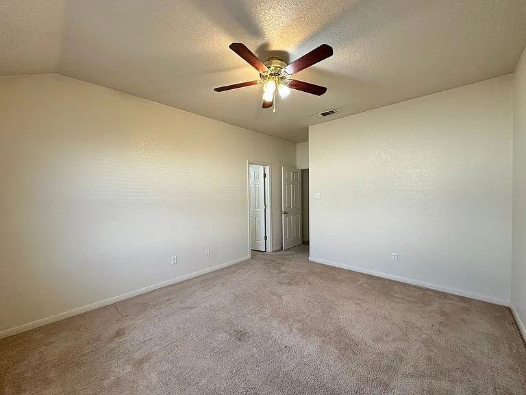 1111 Cinch Dr — Photo 24