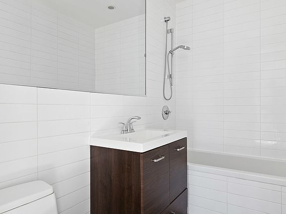 5th image of 140 Scholes St APT 3B