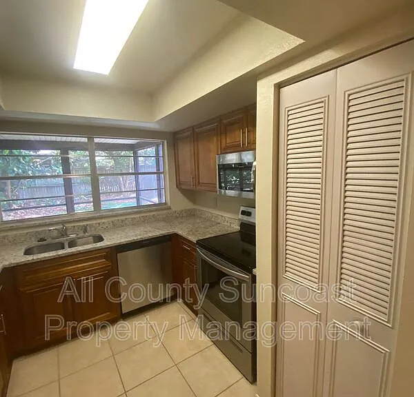 2636 Orangewood Ct — Photo 4