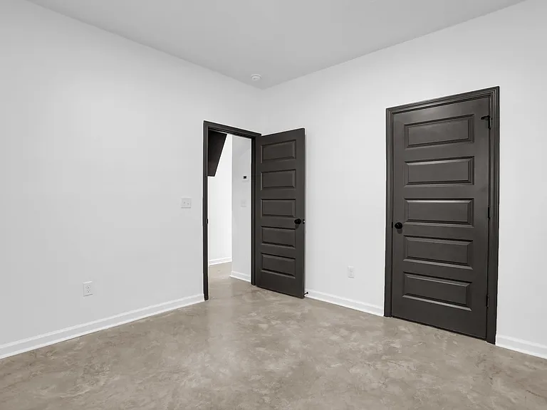777 Hanley St — Photo 13
