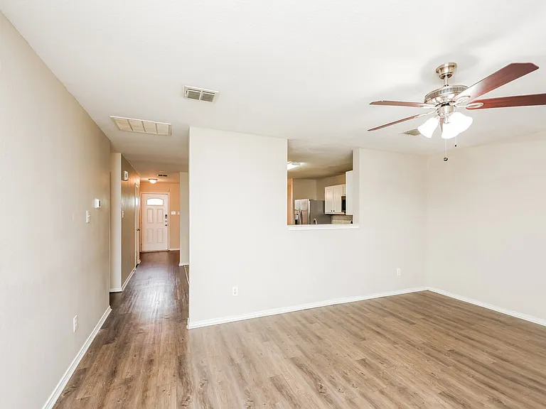 3032 Picket Fence Dr — Photo 5