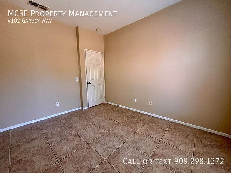 4102 Garvey Way — Photo 14