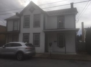 110 S Lawrence St, Charles Town, WV 25414