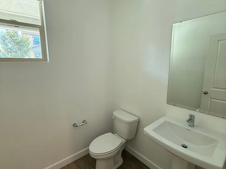 2460 Cinnabar Dr — Photo 8