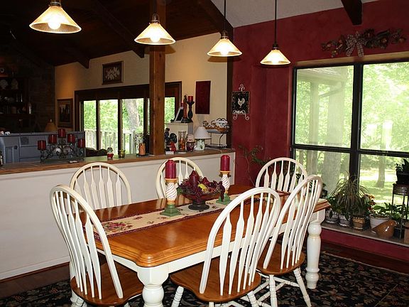 Large breakfast area